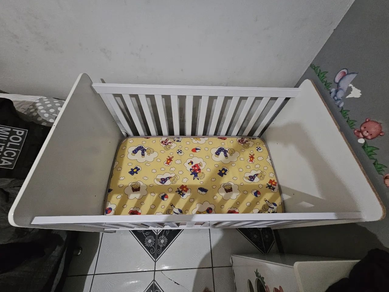 Berço infantil com colchão incluso