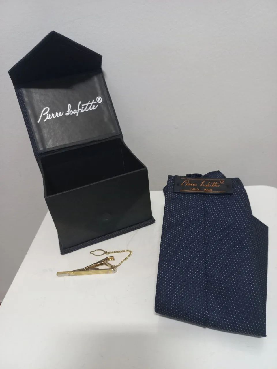 Gravata Pierre Lafitte com prendedor dourado. - Foto 3