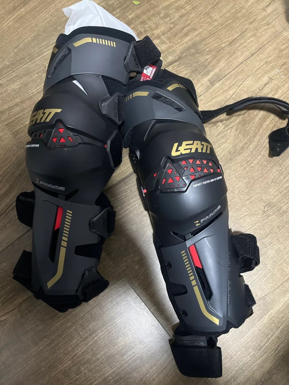 Joelheira Leatt z frame 