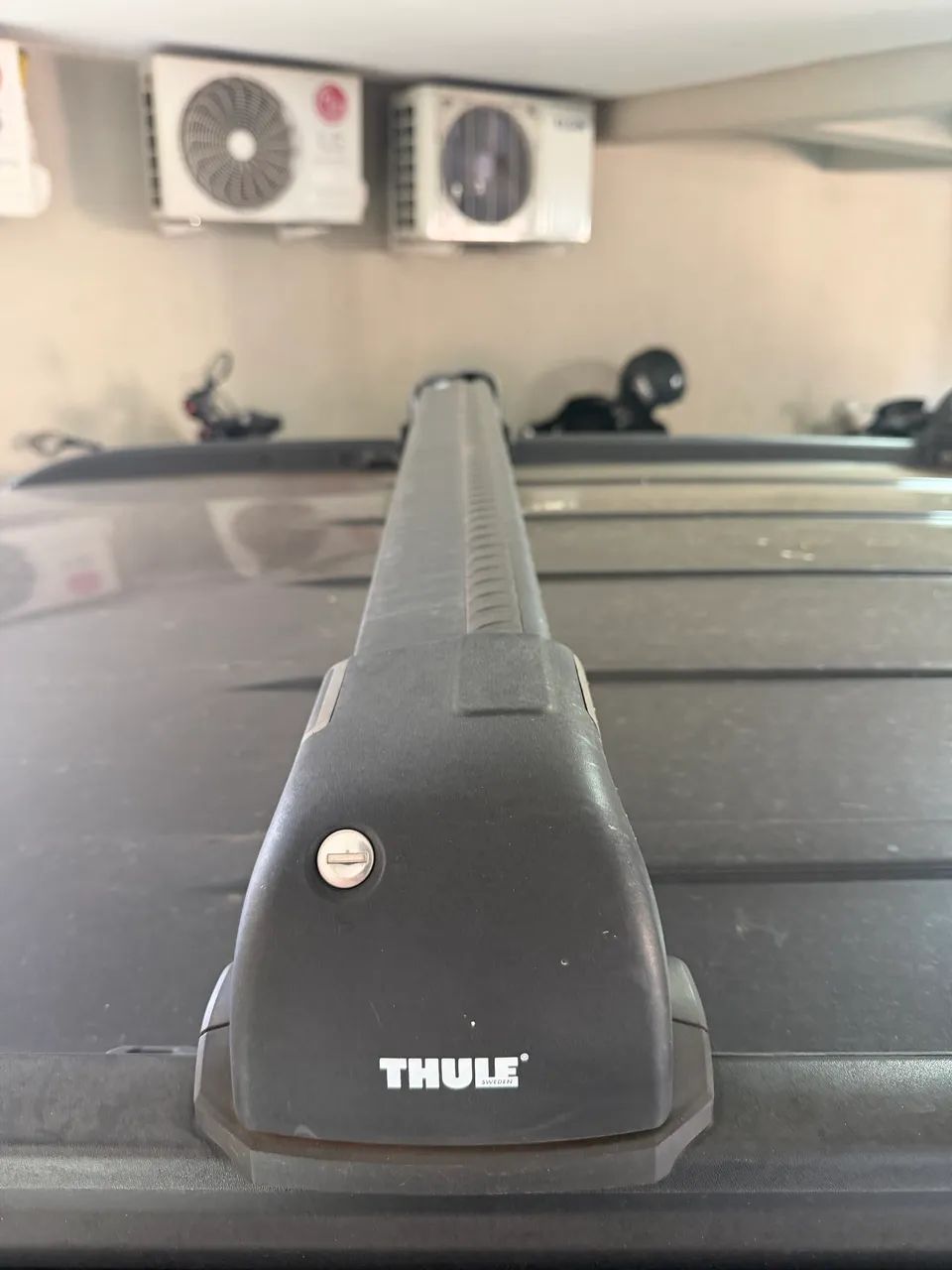 Barras rack de teto Thule para Compass e Commander