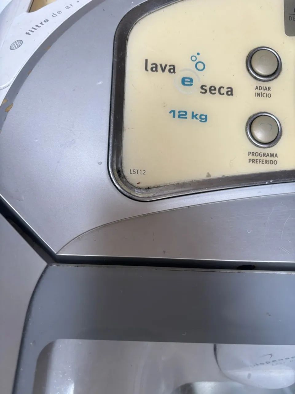 Lava e seca Eletrolux LST12 defeito