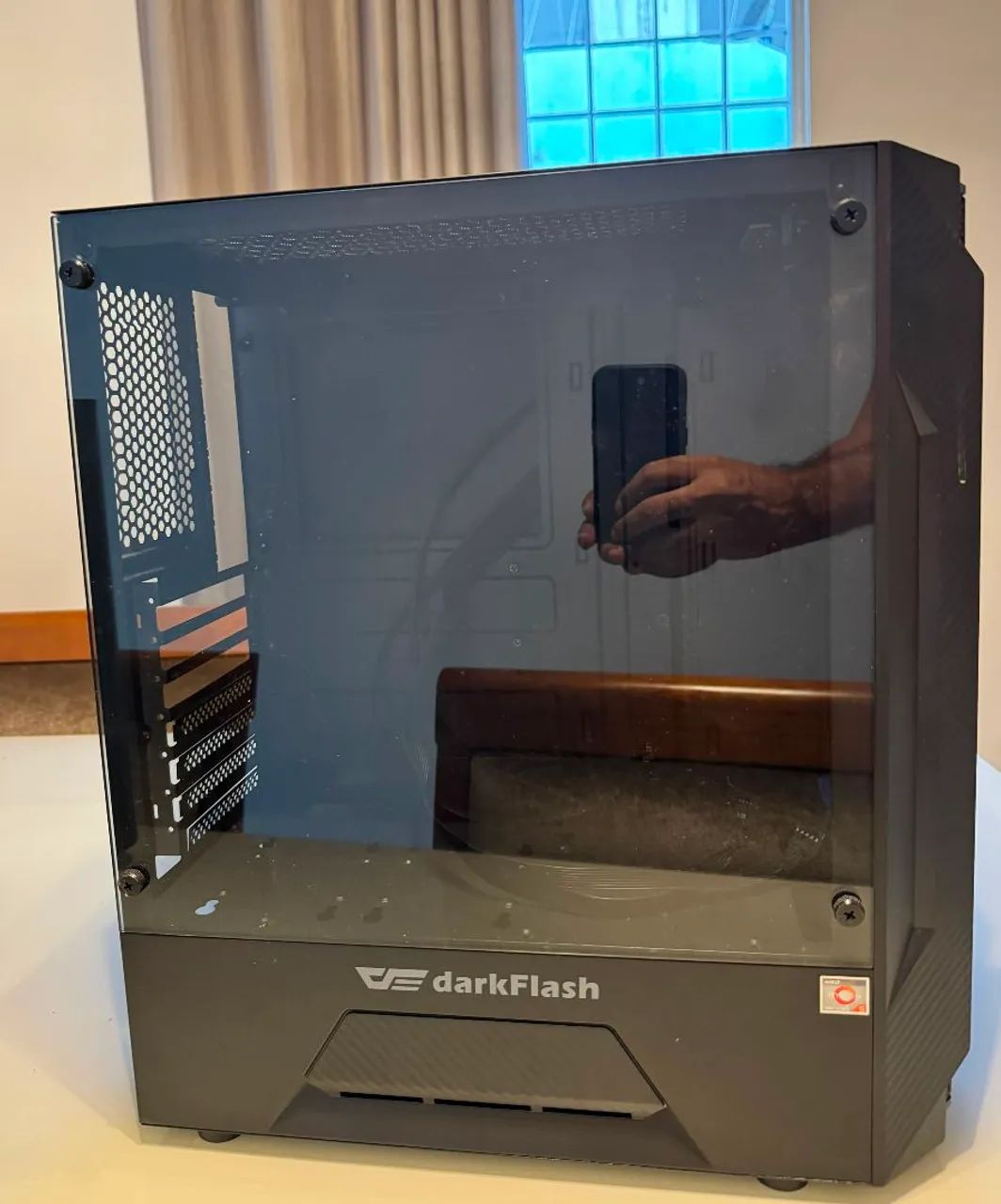 Gabinete Darkflash