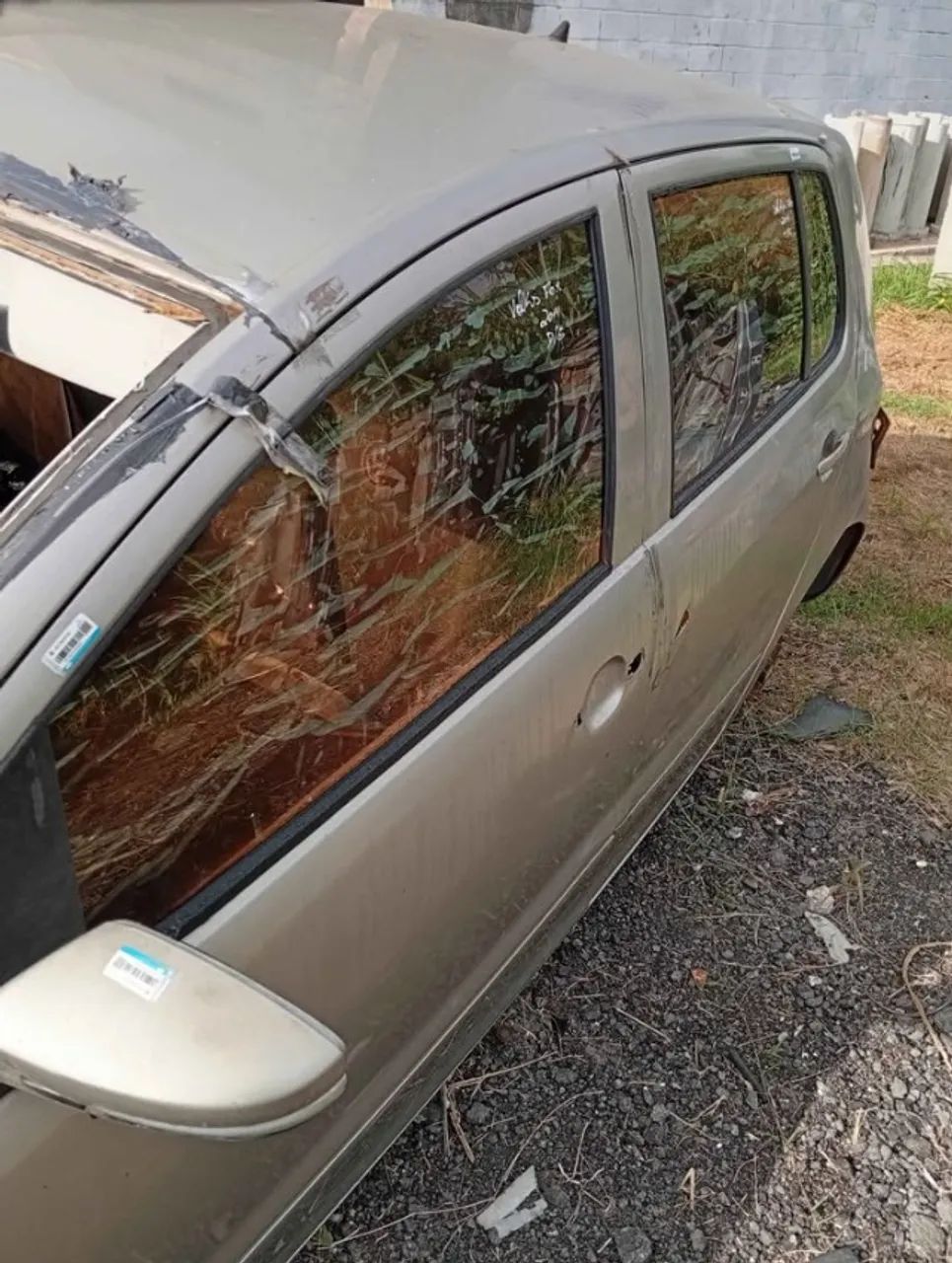 Volkswagen Fox 2011 Sucata Para Retirada De Peças - Foto 6