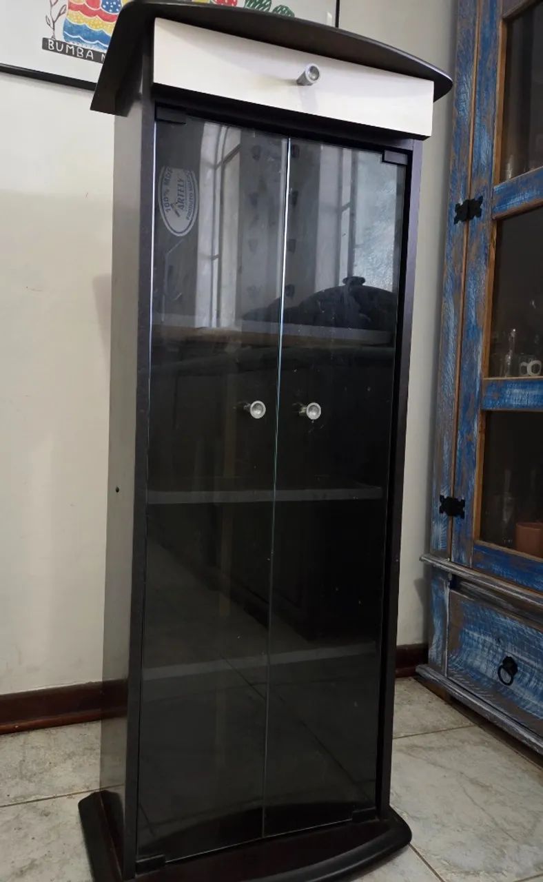 Armário com porta de Vidro - Foto 5