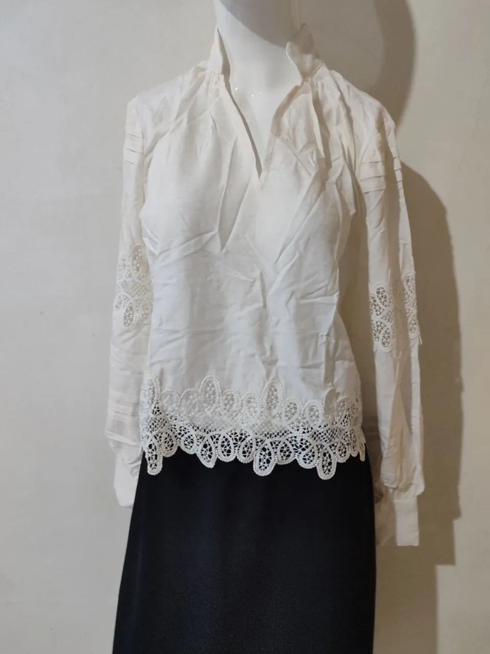 Blusa Bordada Viscose e Linho P 