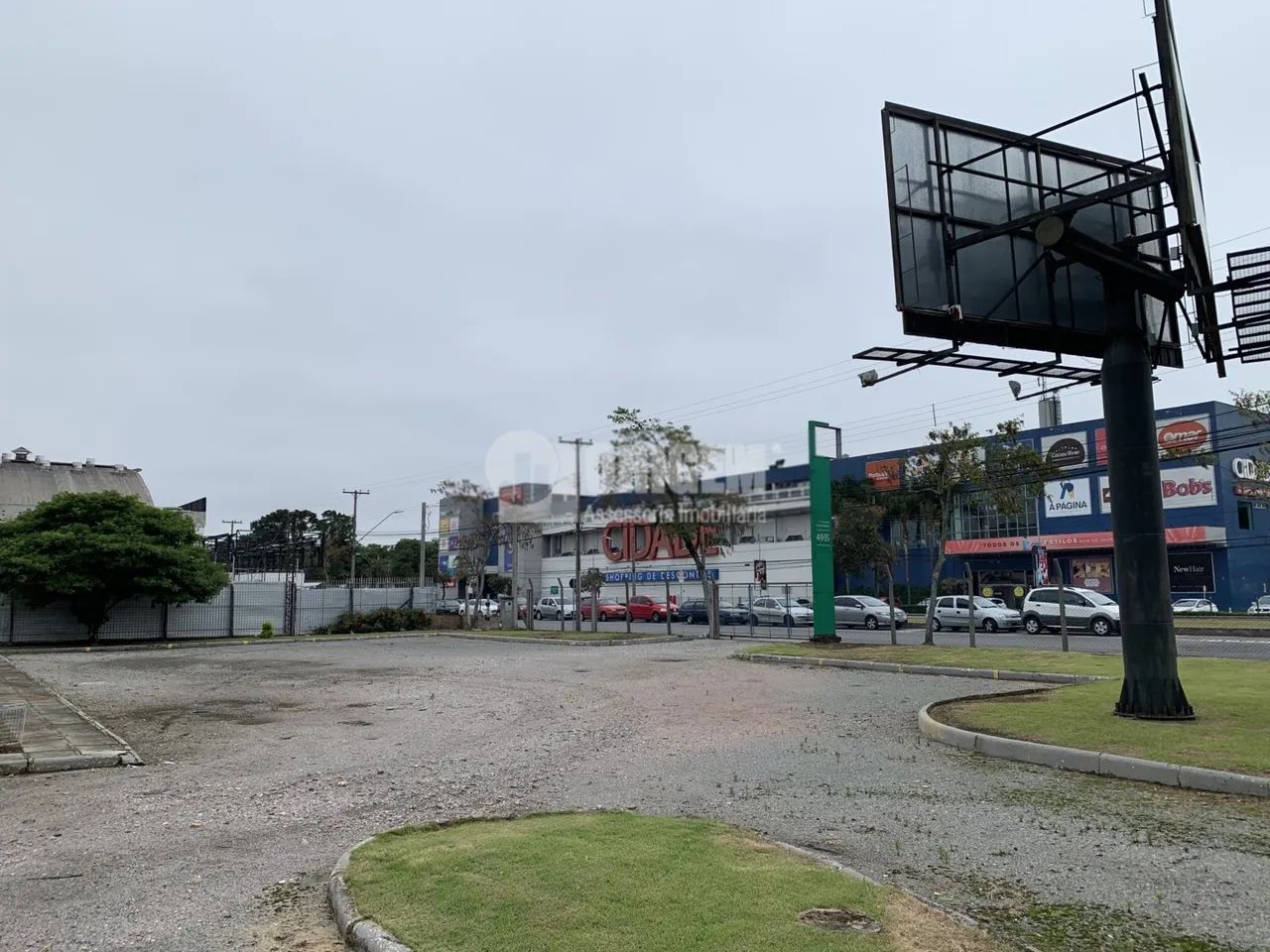 3.560m2 de terreno e 728,00m2 de área construída. - Foto 13