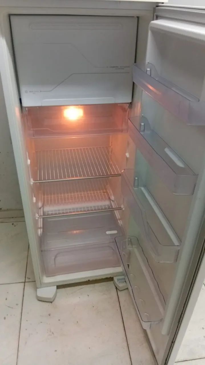 Geladeira Electrolux  - Foto 2