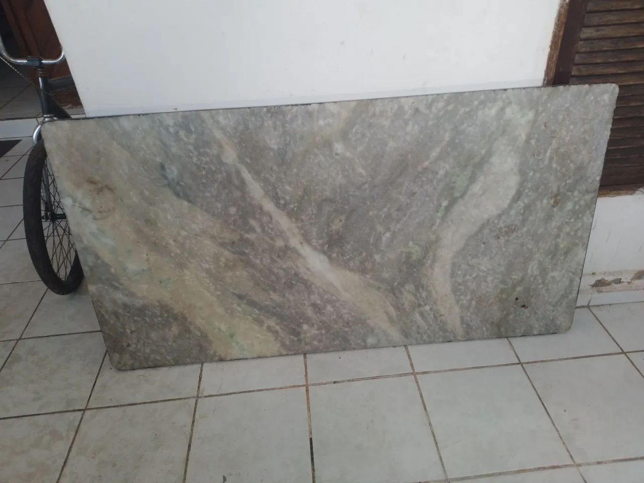 Pedra de mármore com mesa 4 cadeiras 150×80 - Foto 2