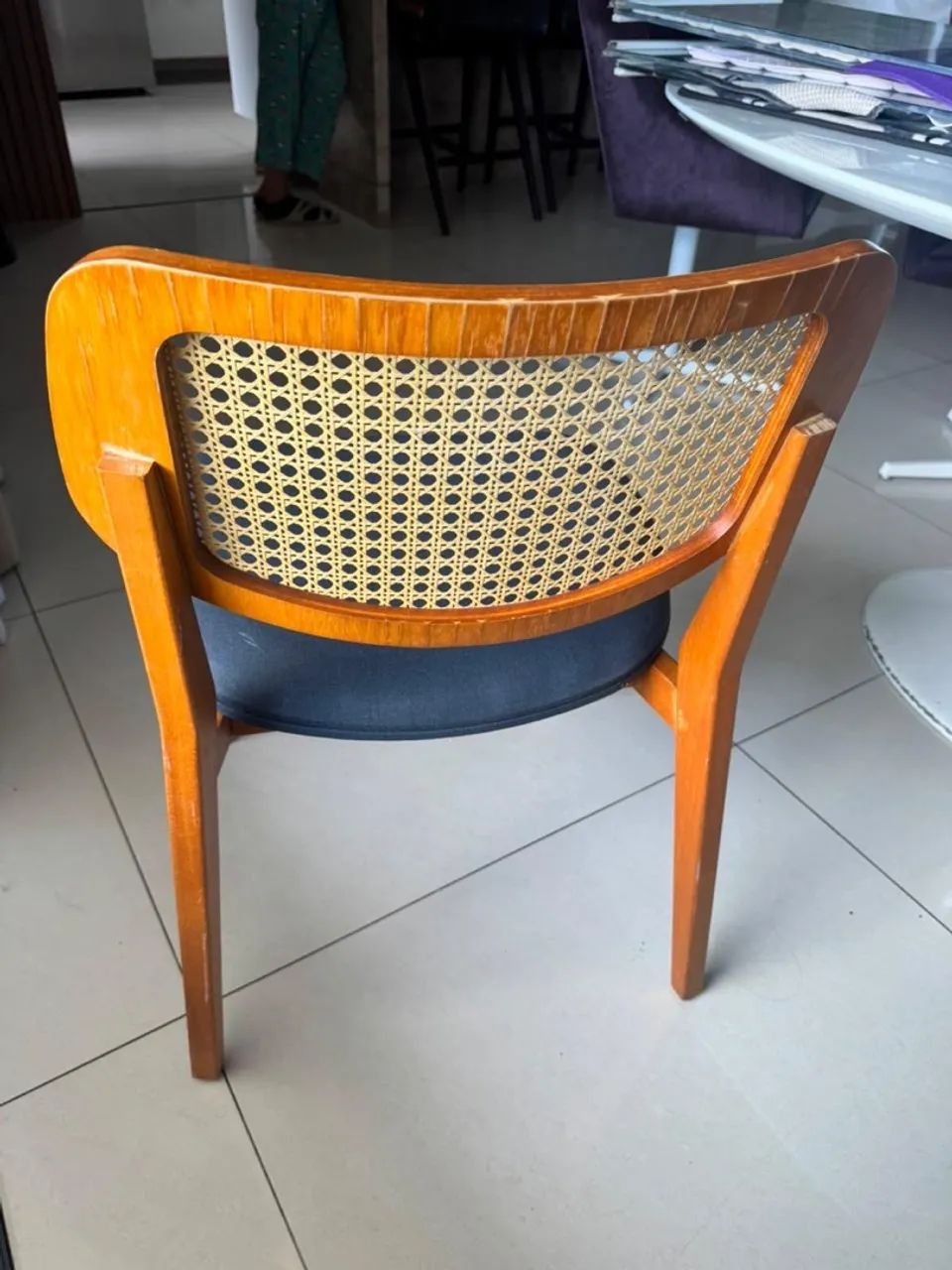 Mesa de jantar de vidro com 7 cadeiras - Foto 4