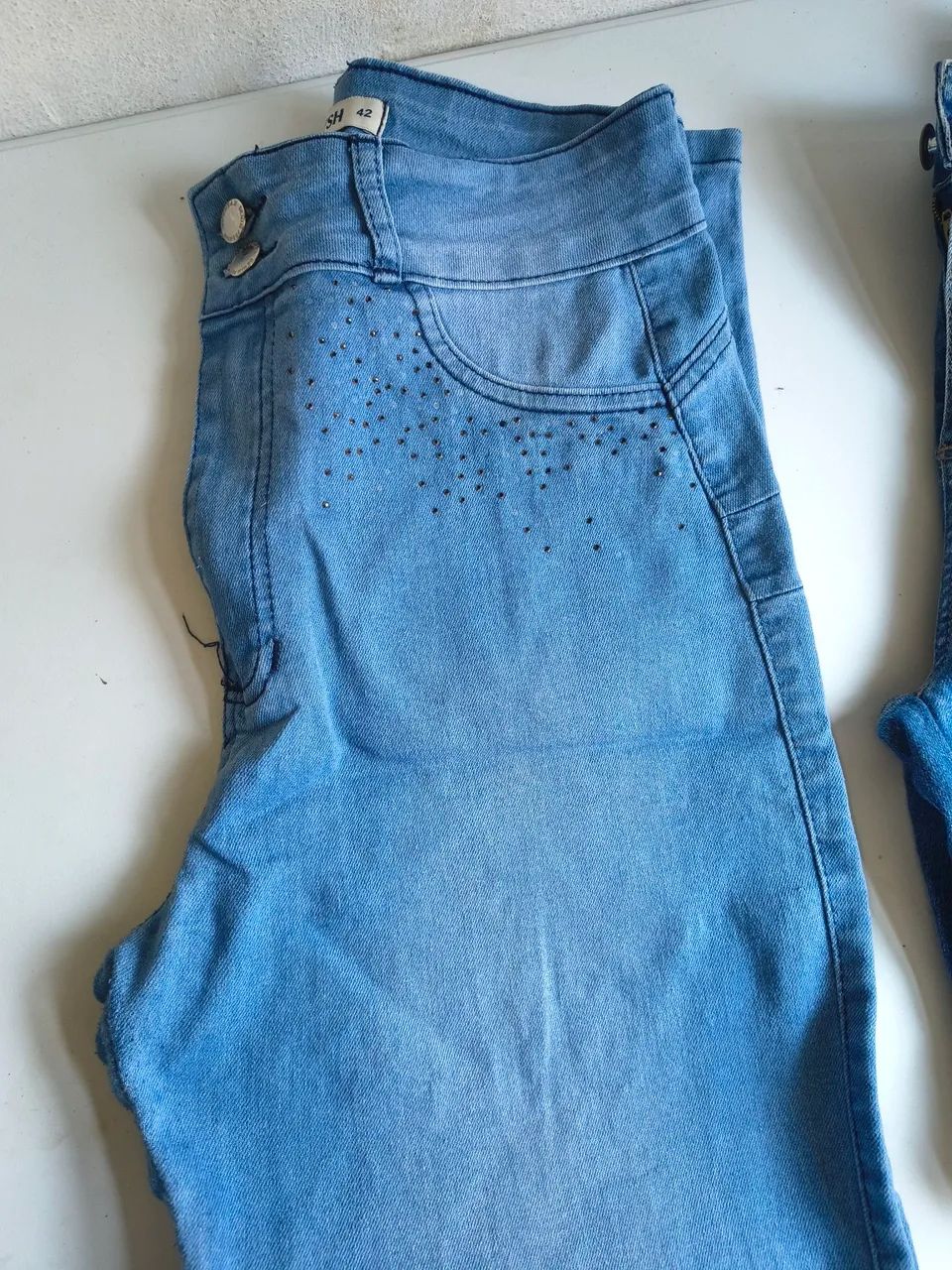 Calça jeans feminina 40 e 42 - Foto 3