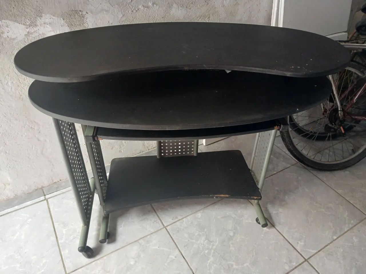 Vendo mesa pra computador retirada logo 466451173737779205