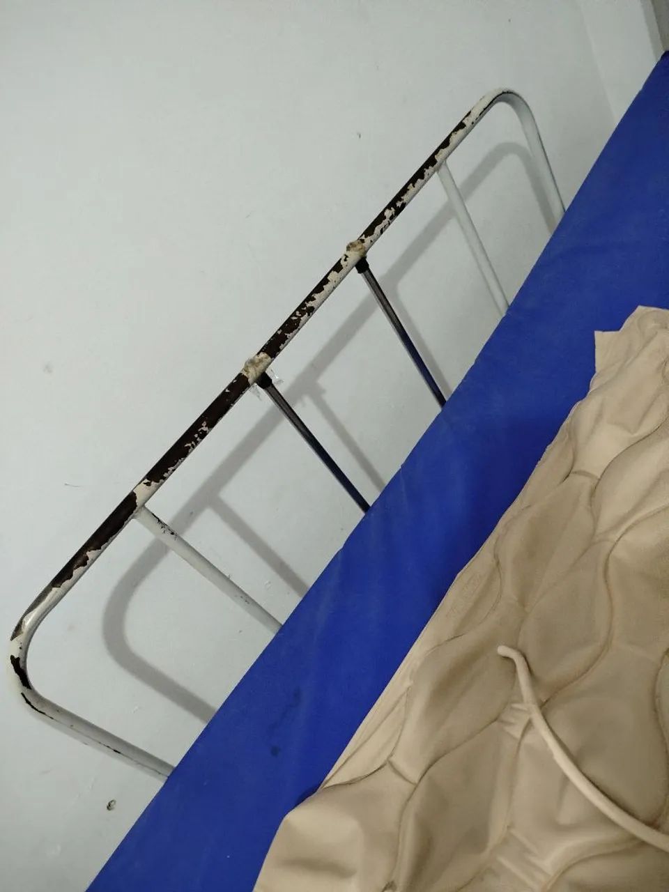 Cama hospitalar+ colchão+ colchão pneumático  - Foto 2
