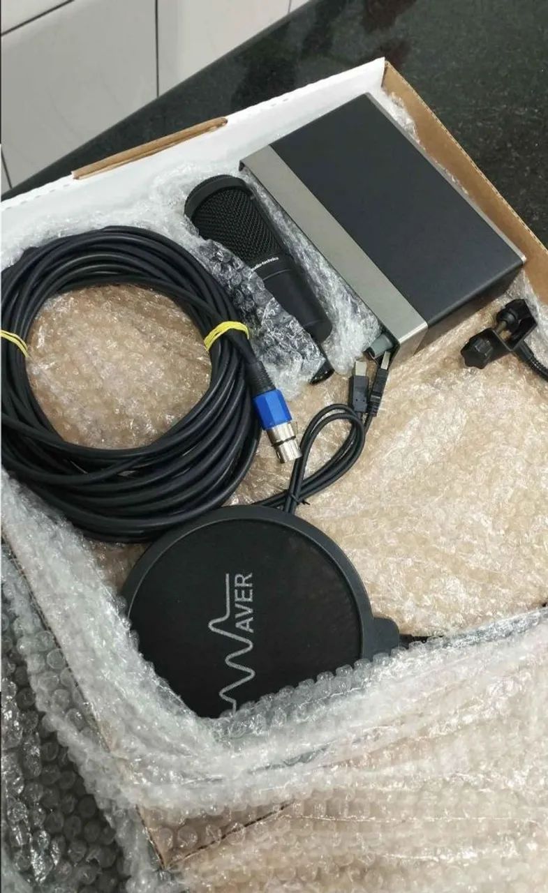 Kit Microfone Condensador AT2020 + Interface de Áudio + Pop Filter 
