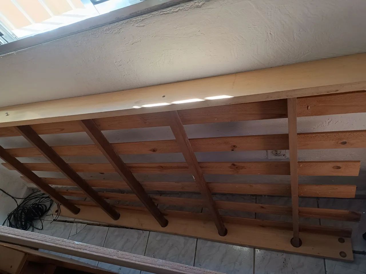 Cama de Solteiro de Madeira 2,10m - Modelo Clássico - Foto 2