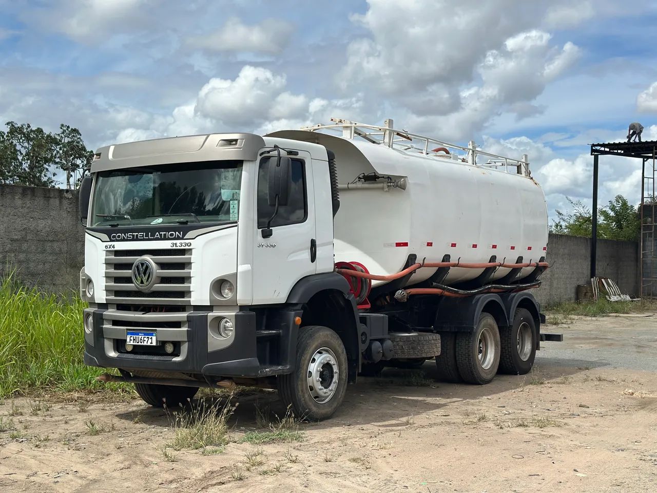 VW CONSTELLATION 31.330 6x4 - 2013 - Caminhões - Novo Horizonte, Feira de  Santana 1471979579 | OLX