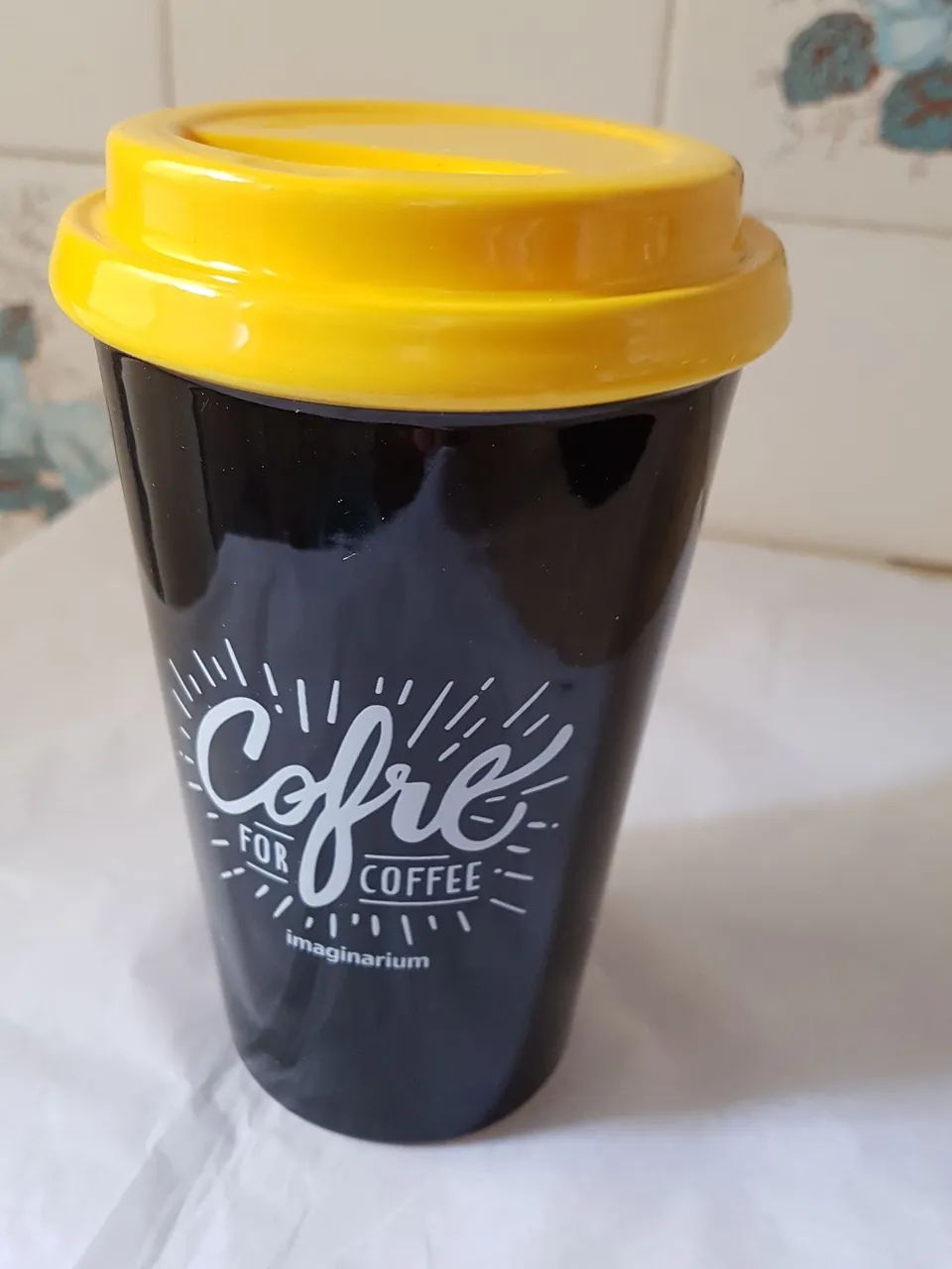 Cofre copo de café.