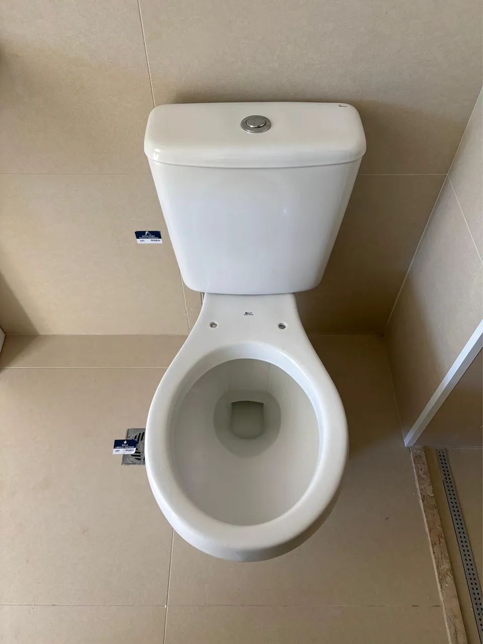 Vaso sanitário Deca com caixa acoplada - NOVO - Foto 2