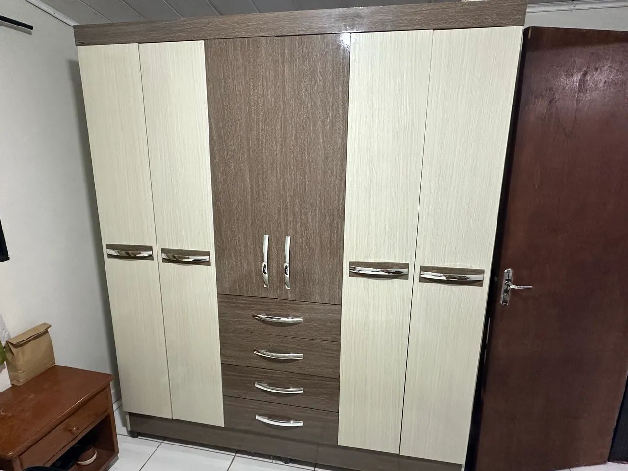 Guarda roupa casal 