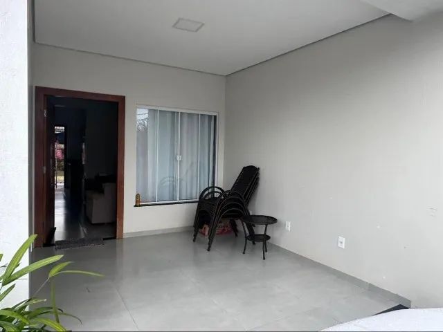 Belíssima casa a venda. - Foto 3