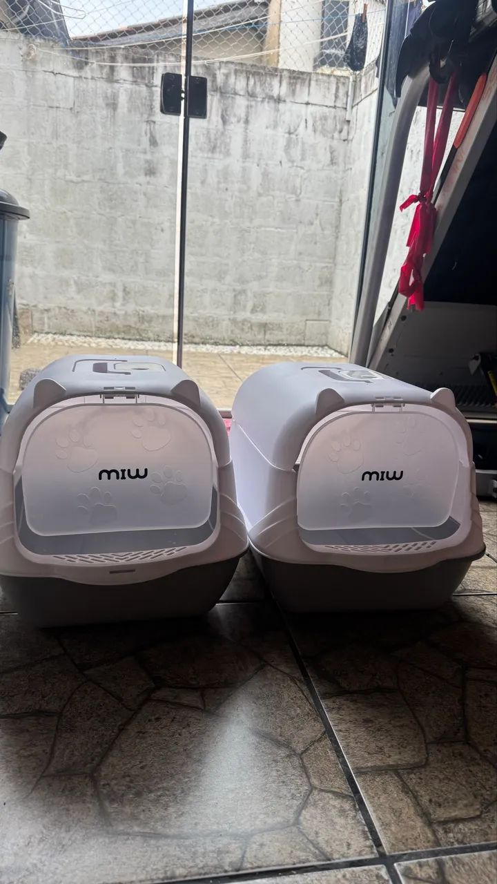 (Preço de uma) Caixa de areia fechada para gatos 