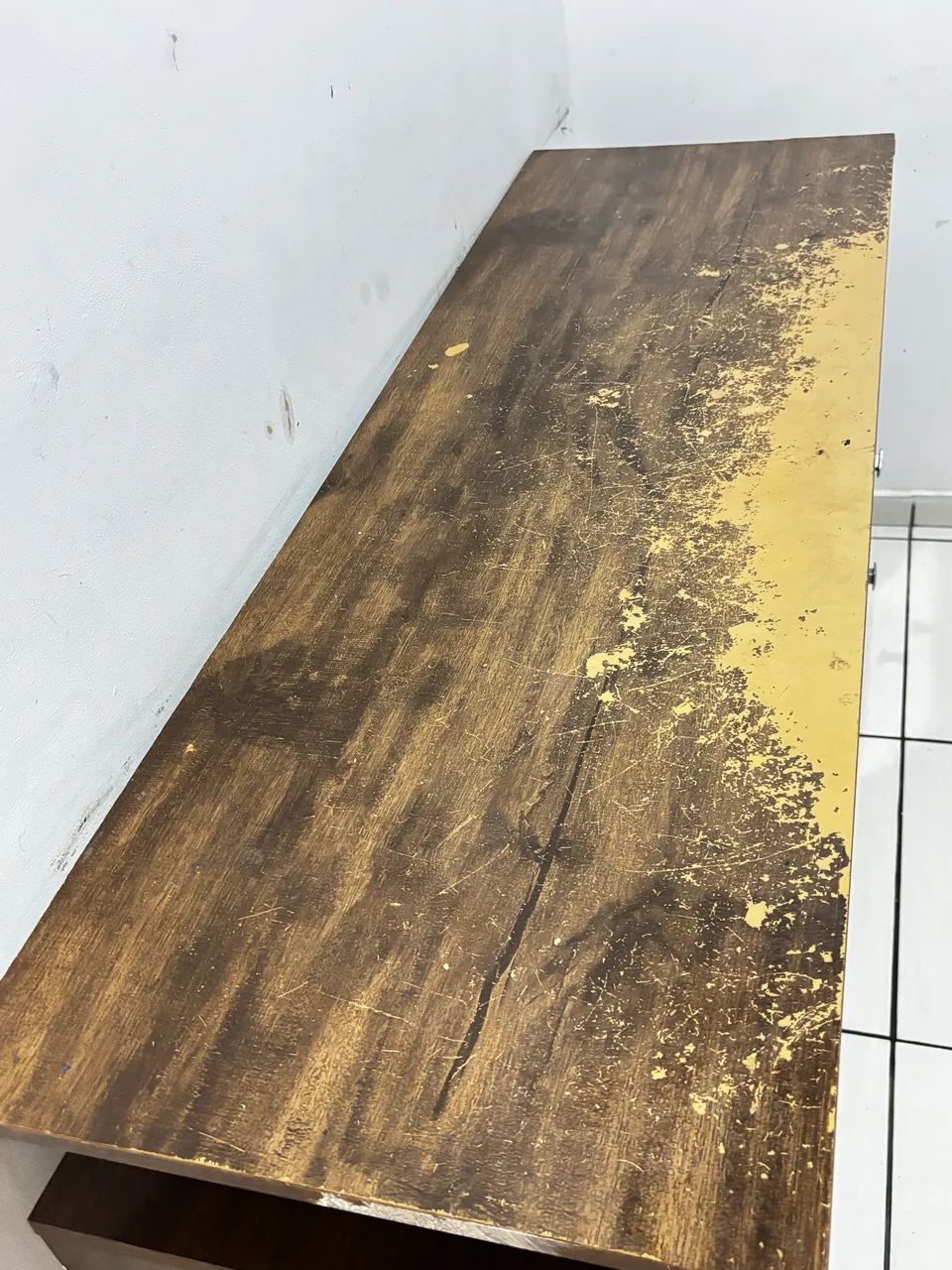 Escrivaninha Grande com Gaveteiro e Nichos  - Foto 2