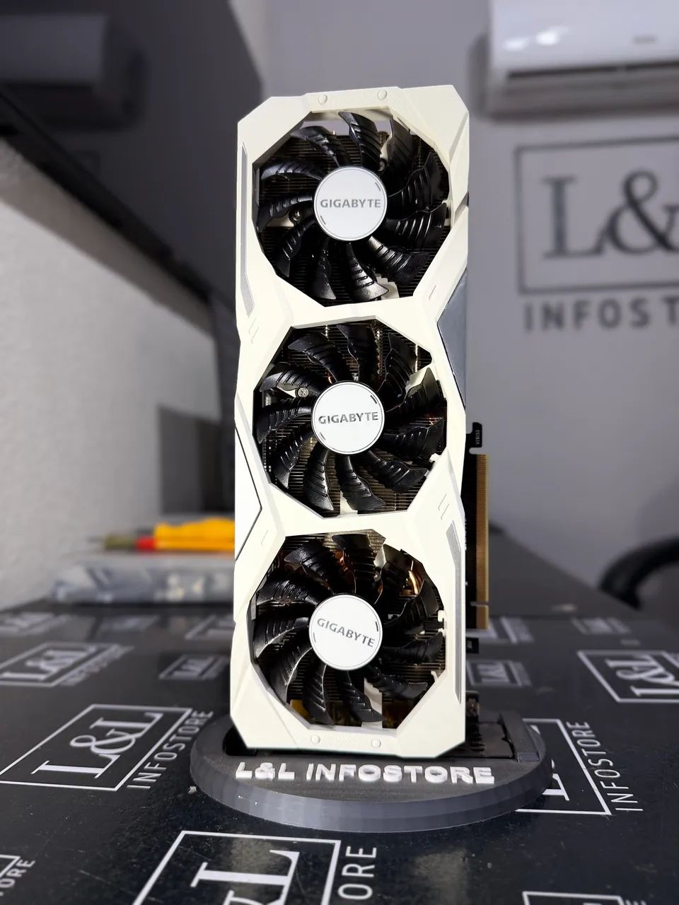 RTX 2070 SUPER 8GB GIGABYTE WHITE - Foto 3
