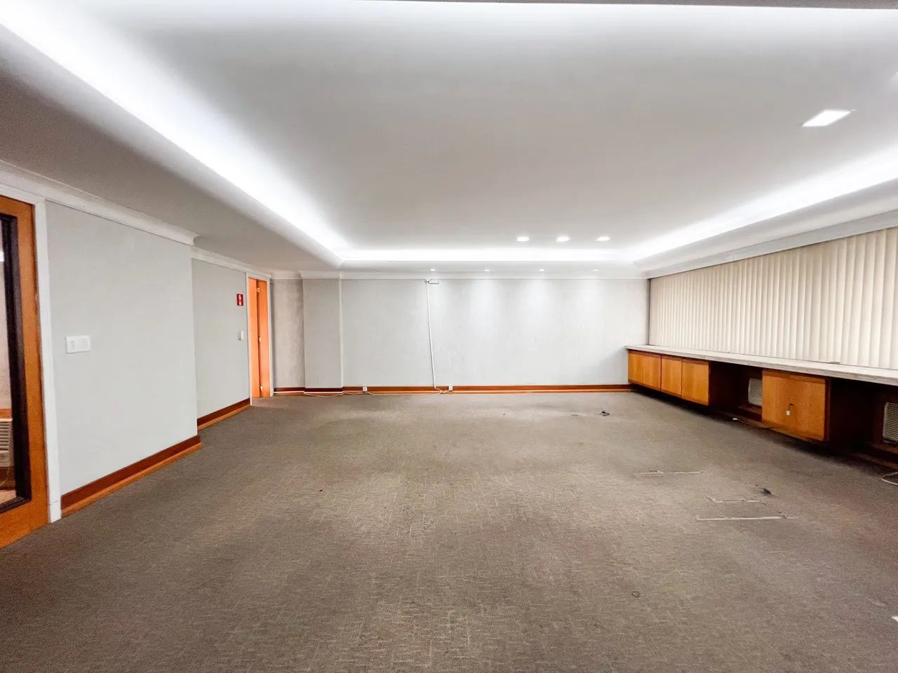 Conjunto comercial de 245 m² para loca ção na Enseada do Suá - Foto 4