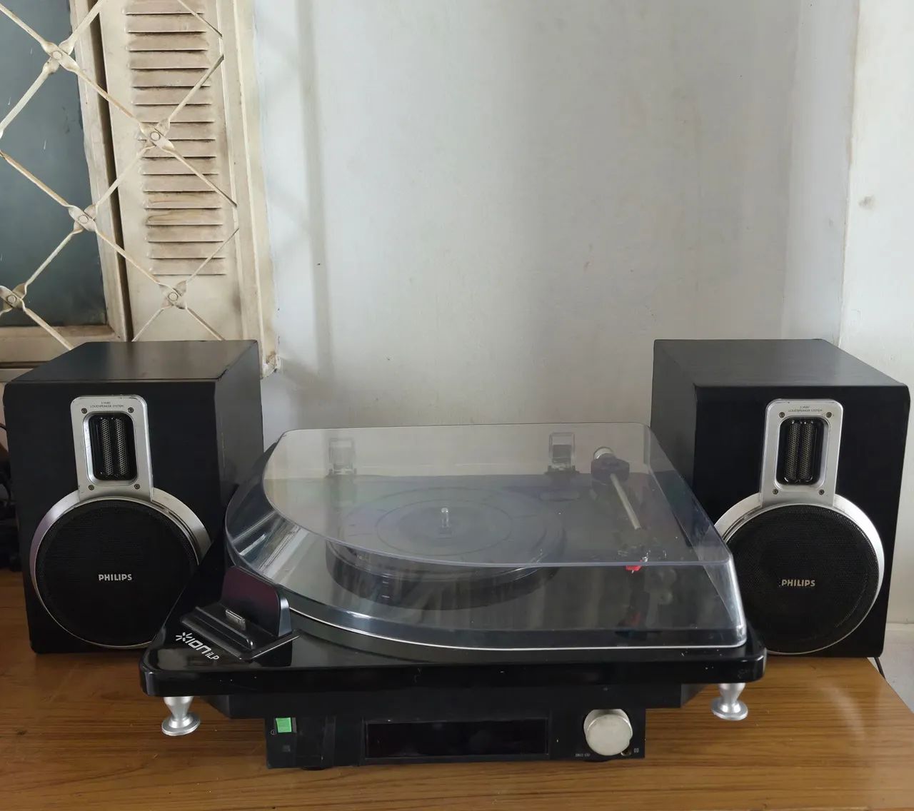 Toca Discos Ion iLP + Amplificador e Caixas - Foto 3