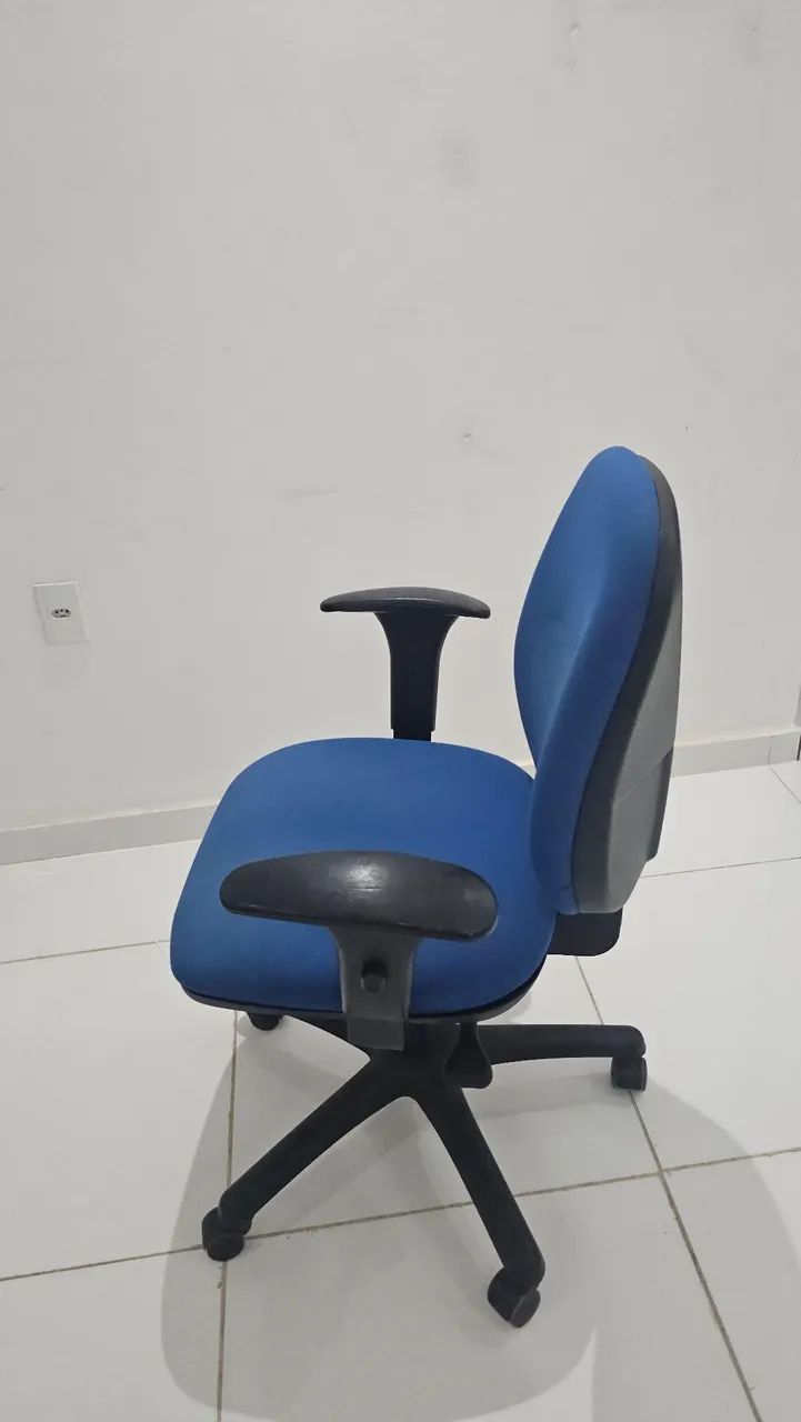 Cadeira Diretor Flexform Azul - Foto 2