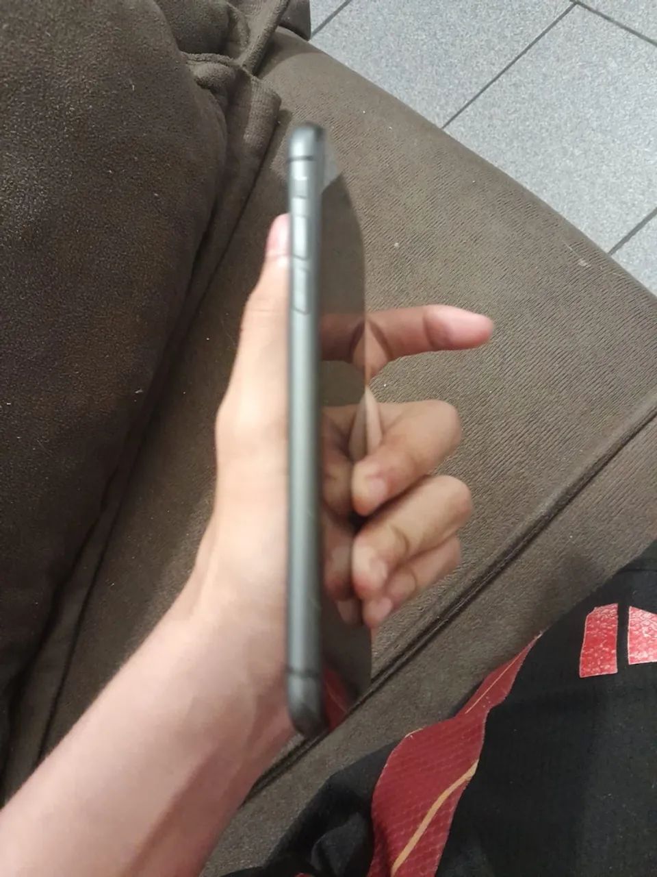Vendo ou troco iPhone 11 64gb - Foto 2