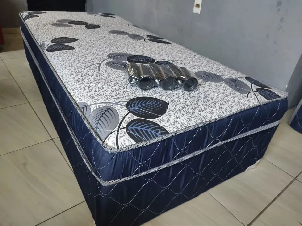 Cama box de solteiro conjugada 