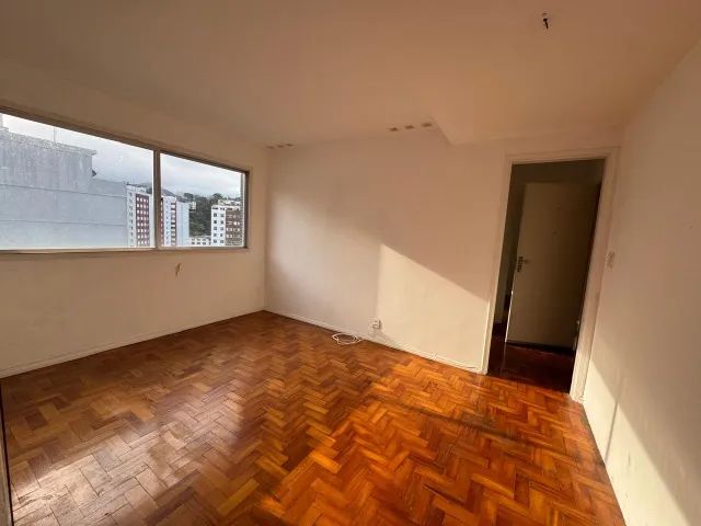 Alugo apartamento de um quarto no Centro de Petrópolis - cod 91026
