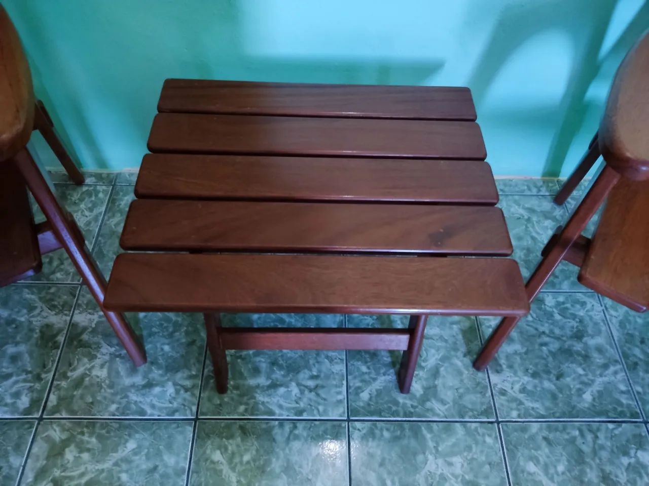 Conjunto de cadeiras e mesa madeira rústica  - Foto 3