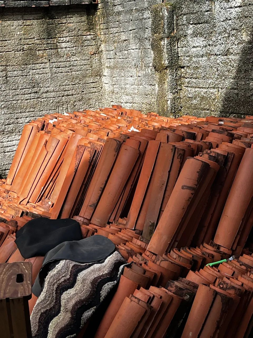Semi-new roof tiles and rafters