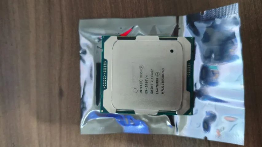Xeon 2680 V4 - Foto 2