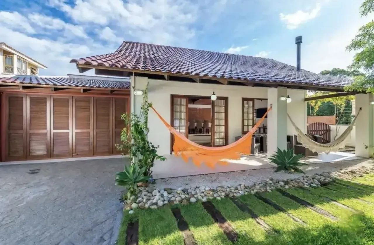 Casa para Locação em Florianópolis, JURERE INTERNACIONAL, 4 dormitórios, 3 suítes, 4 banhe