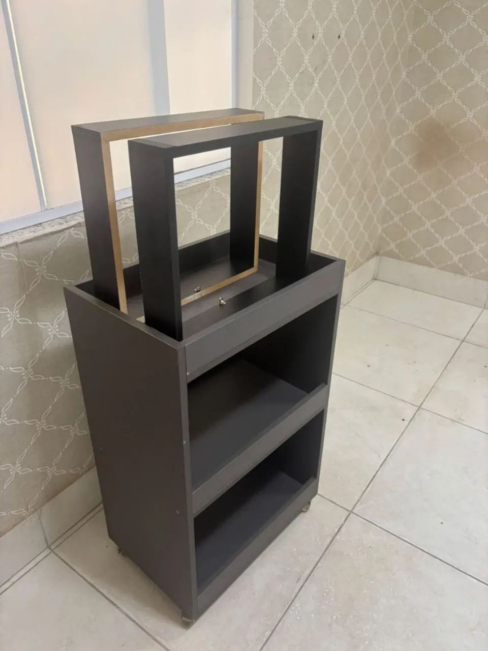 Vendo  tudo 