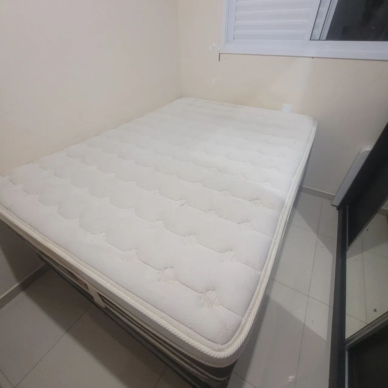 Cama de Casal - Colchão e Box
