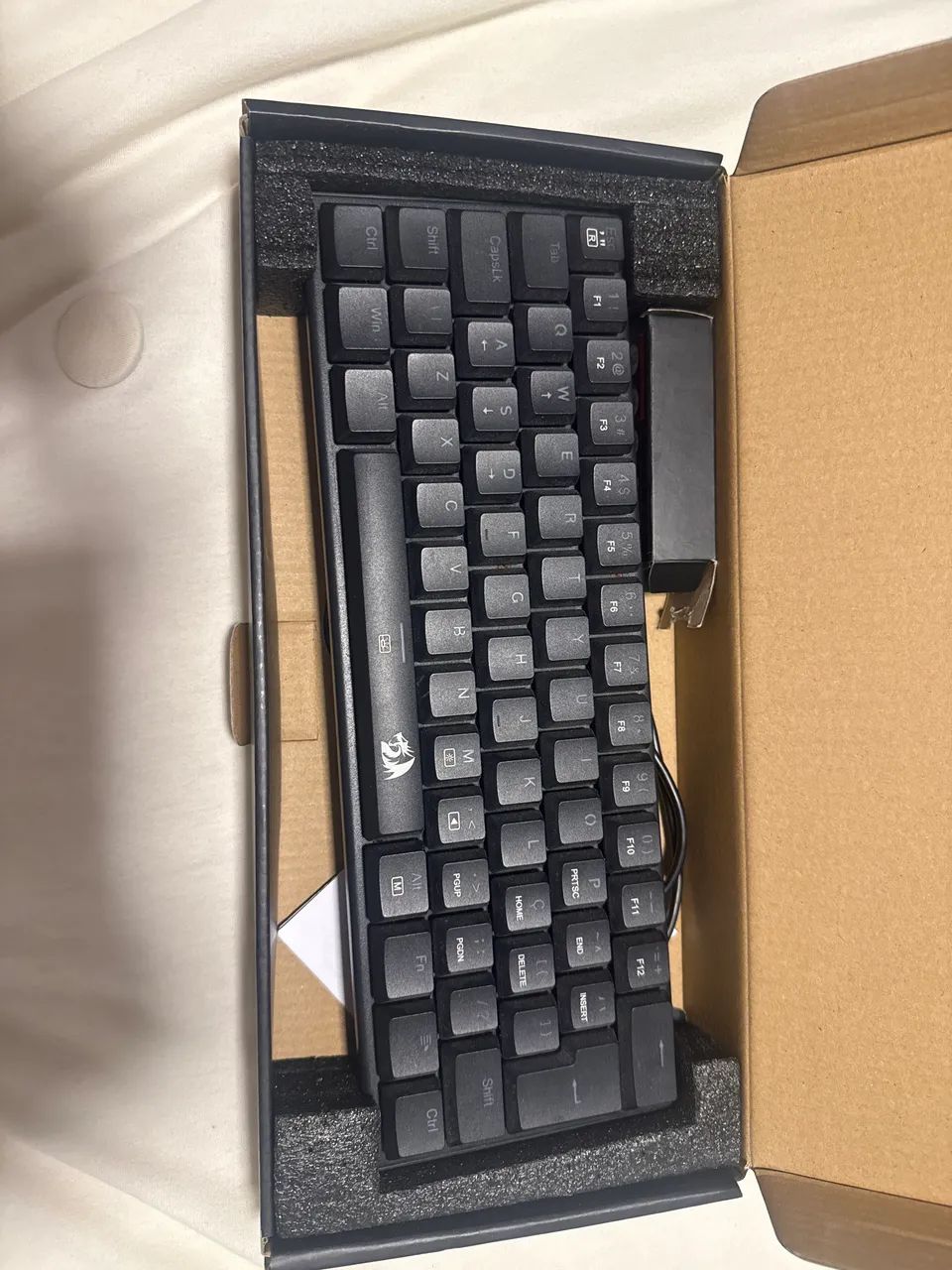 Teclado RGB Redragon Anivia Mecânico  - Foto 2
