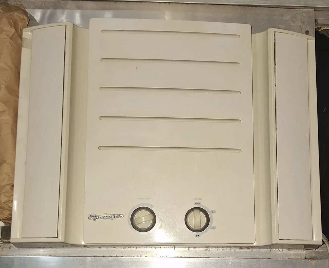 Ar condicionado 7.500 btus.