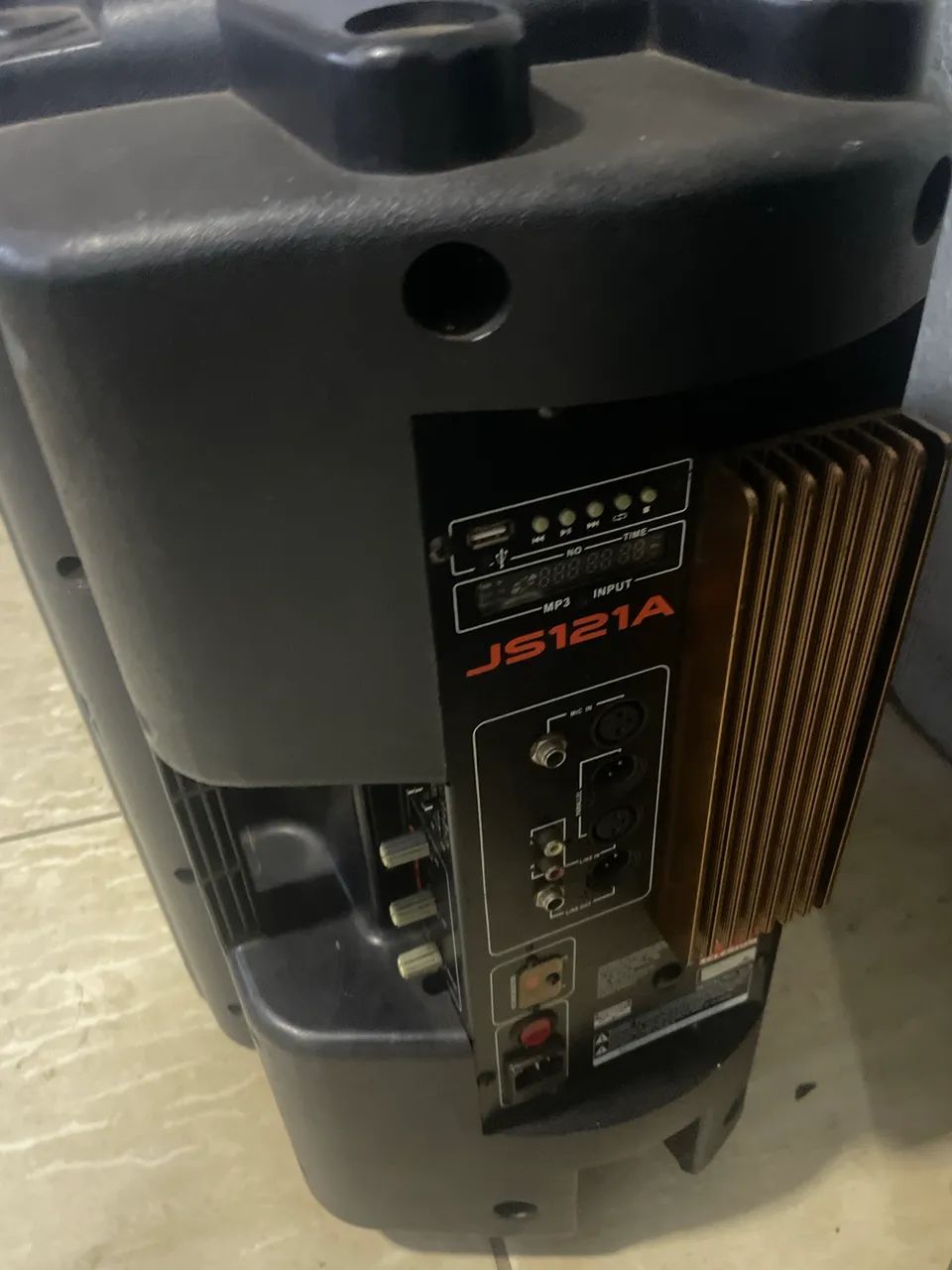 Caixa ativa jbl 12 polegadas  - Foto 4