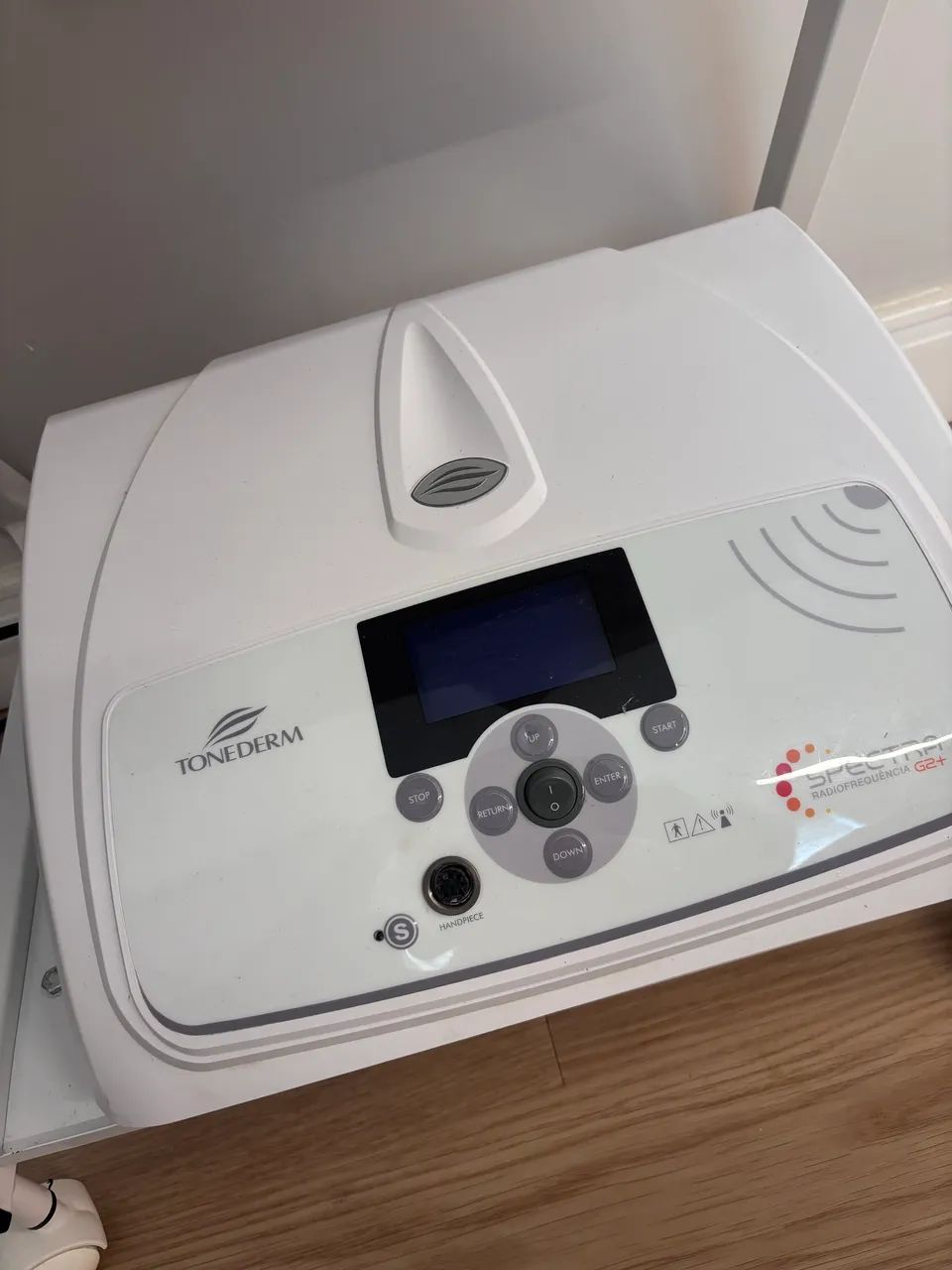 Spectra G2+ Aparelho de Radiofrequência Facial e Corporal - Tonederm