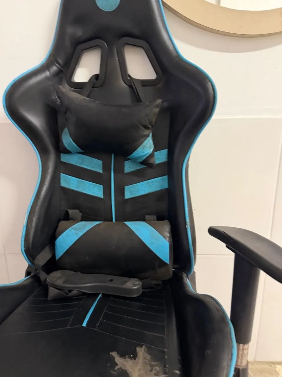 Cadeira Gamer Preta e Azul com Rodinhas - Foto 4