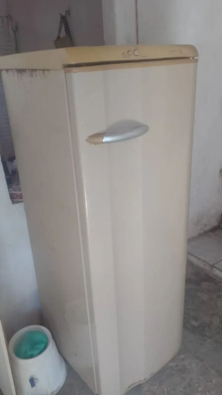 Vendo geladeira