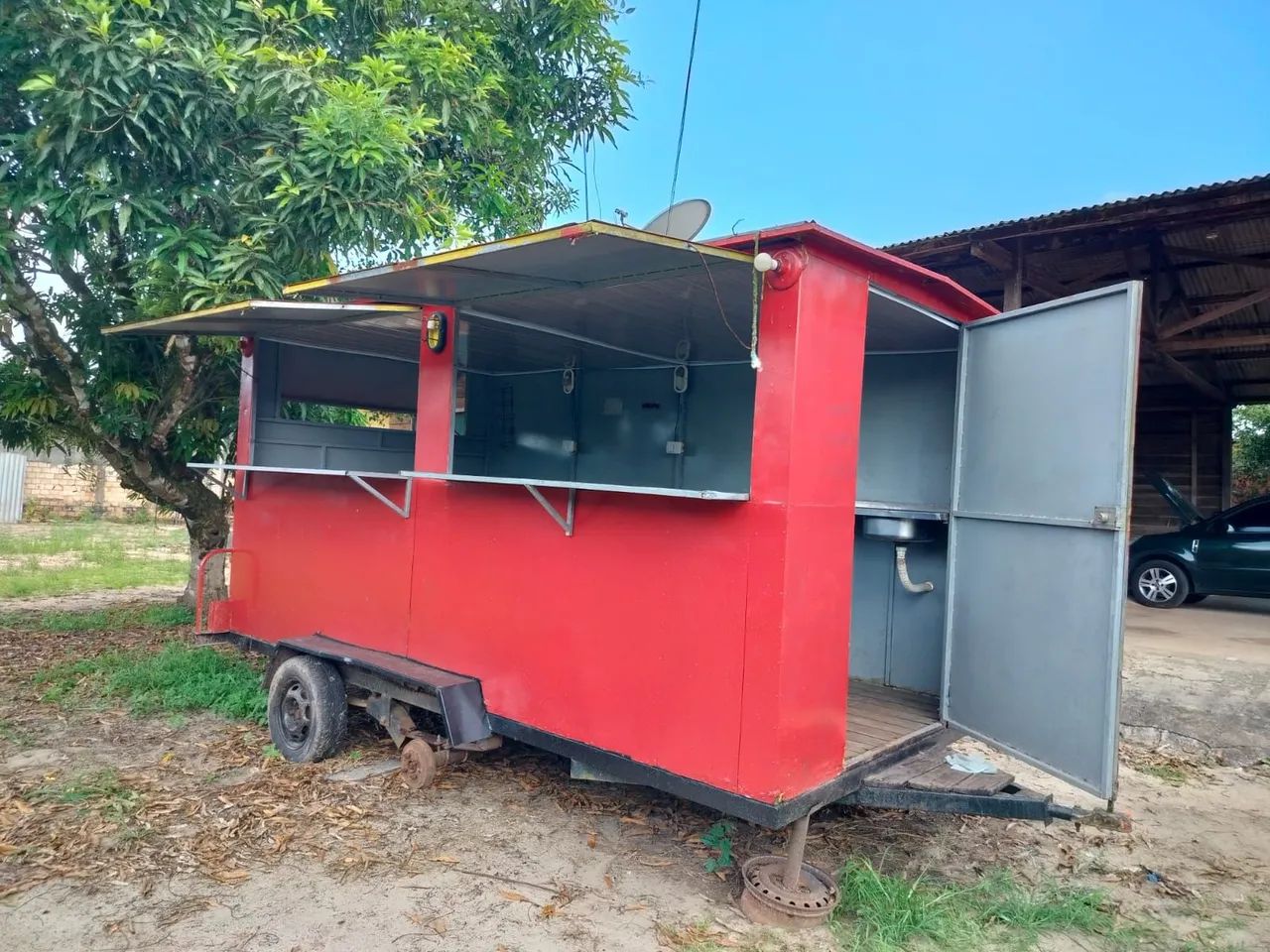 Trailer bem grande e todo reformado - Foto 2