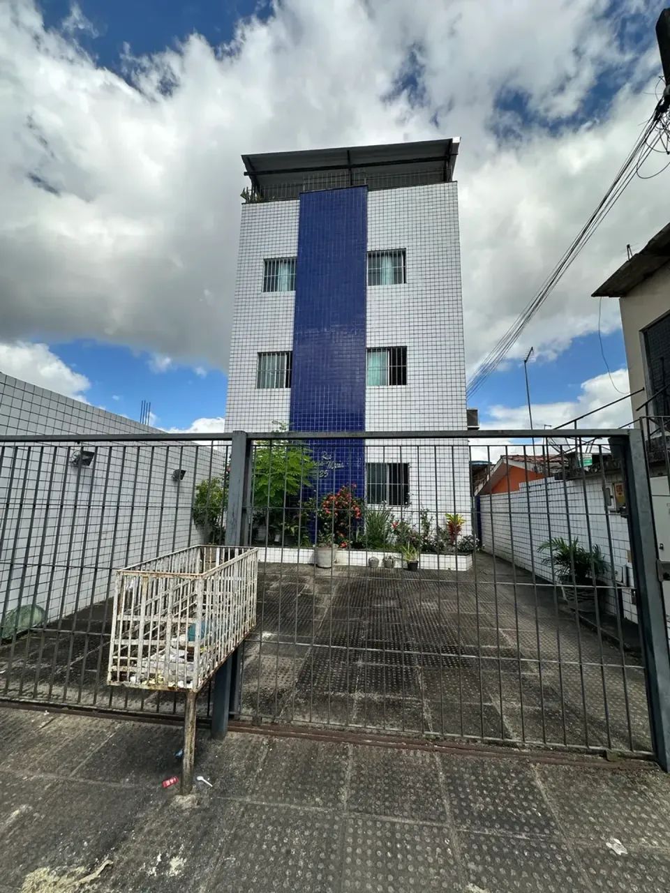 ALUGA-SE APARTAMENTO NO CENTRO DE CAMARAGIBE