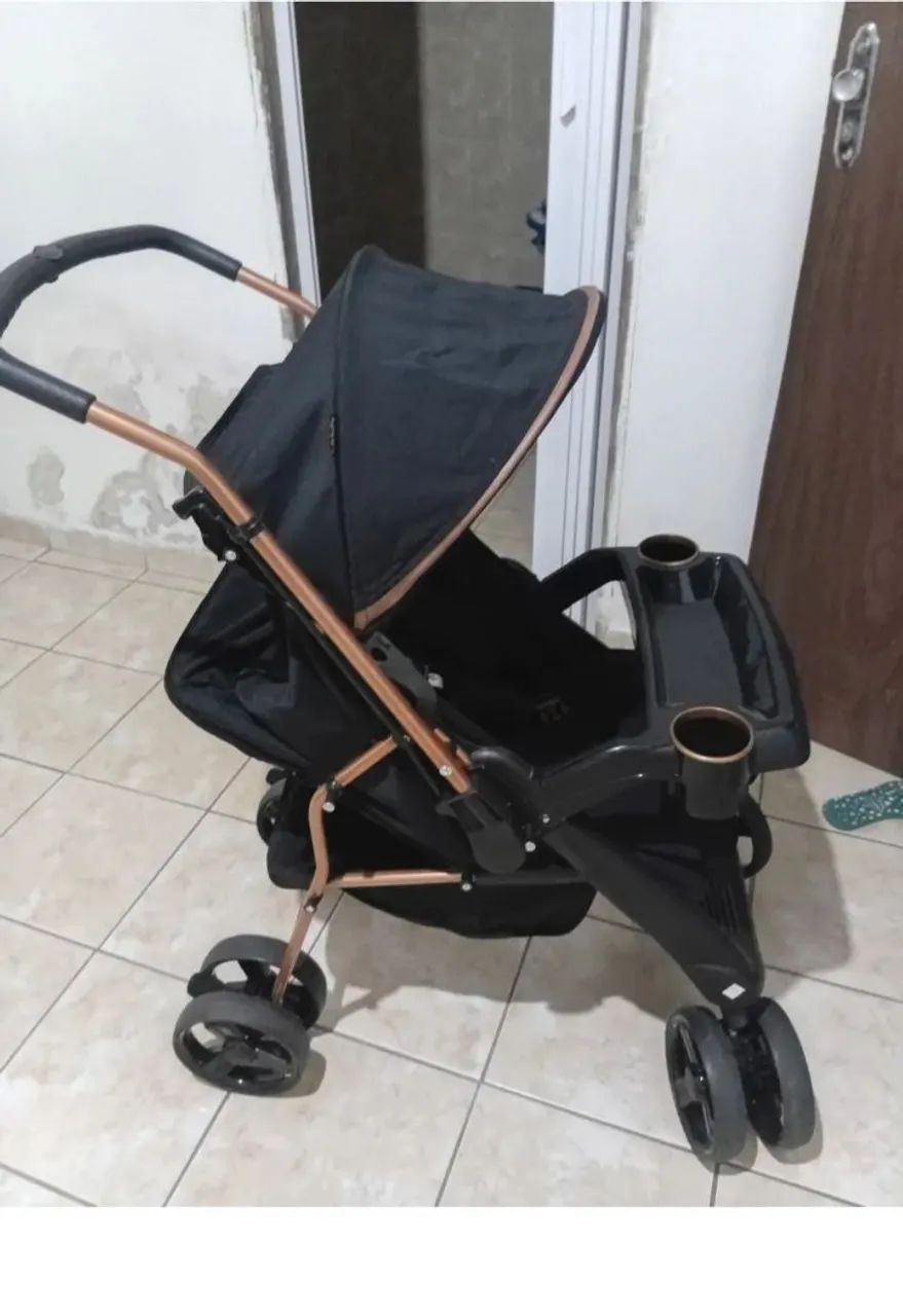 Carrinho de passeio de bebê 