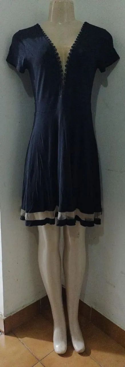 VESTIDO ILUI COM RENDA E TULE (LEVEMENTE DESBOTADO)