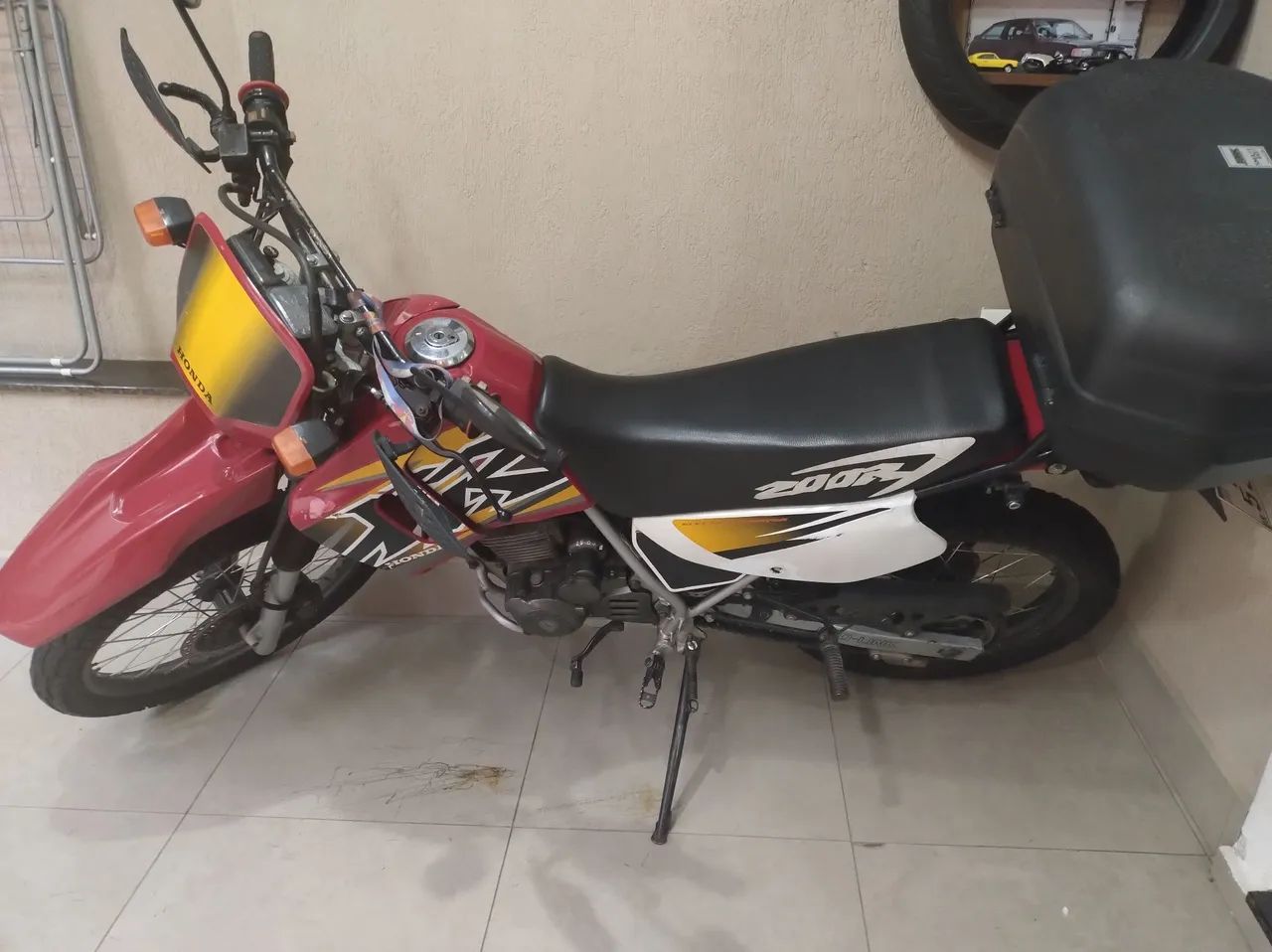 XR 200 - Troco por moto ou carro até 18 k - Foto 4