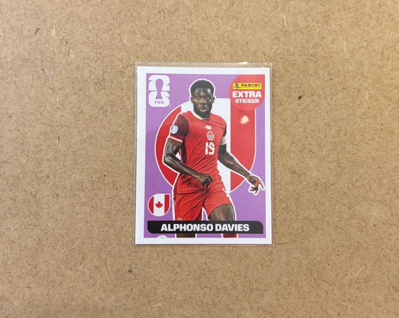 Figurinha Legend Alphonso Davies Lilás 